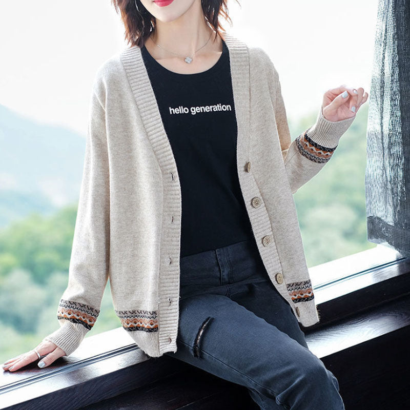 Cardigan Femme à Col V – Élégance & Confort au Quotidien